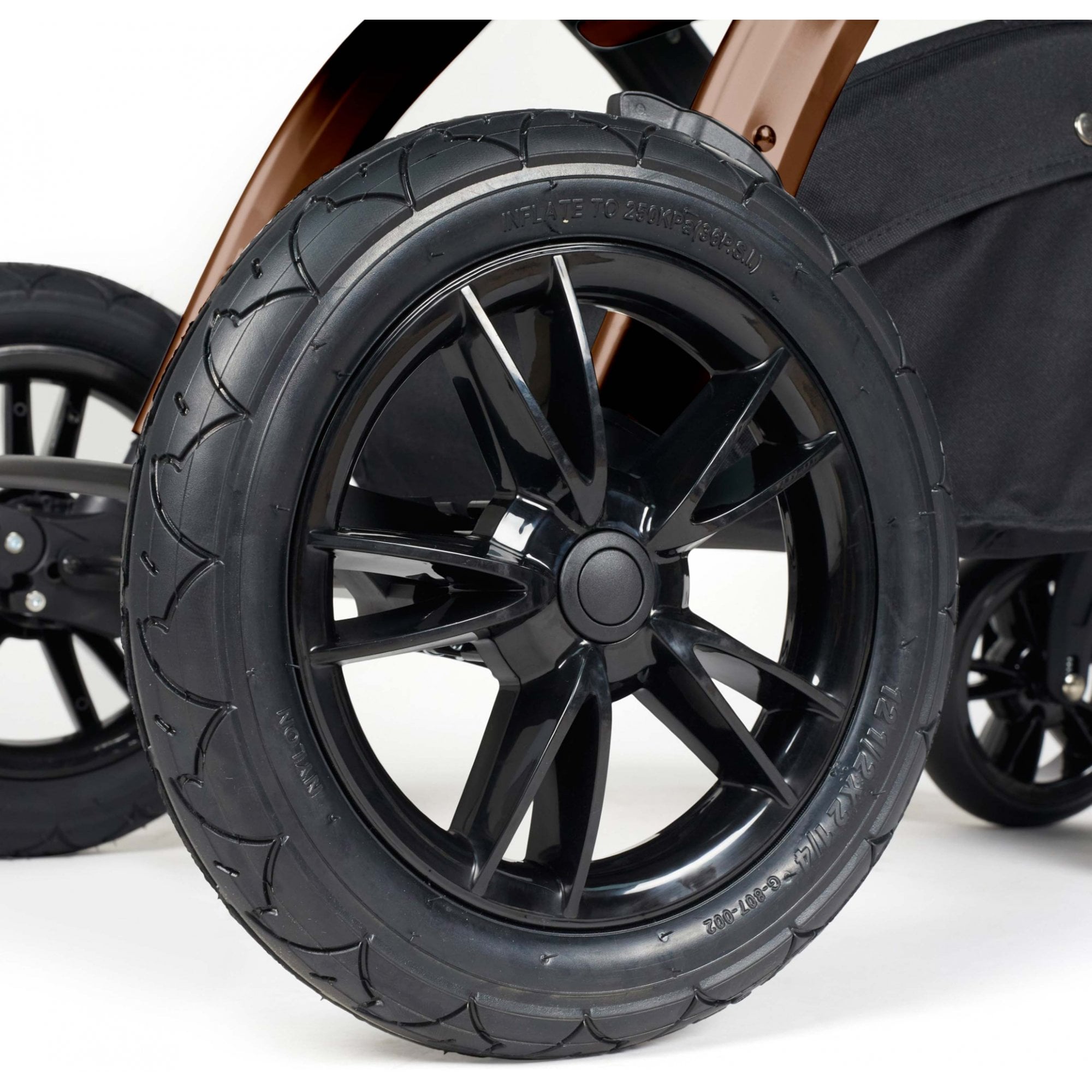 Ickle Bubba Stomp Luxe 12 Piece Travel System with i-Size Stratus Car Seat & ISOFIX Base Midnight