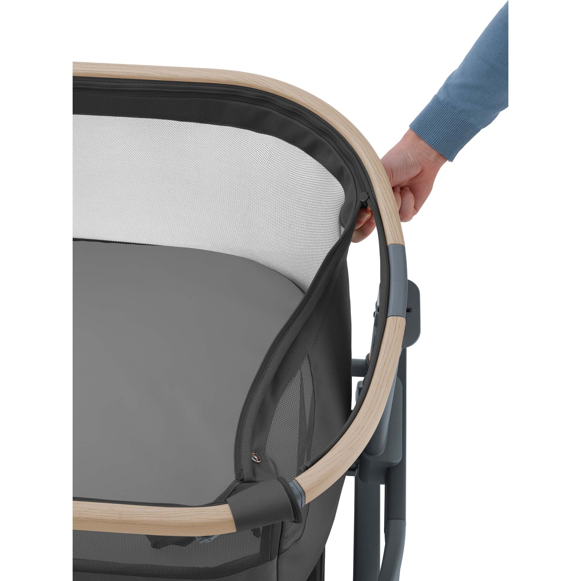 Maxi Cosi Iora Air Co-Sleeping Crib Beyond Graphite