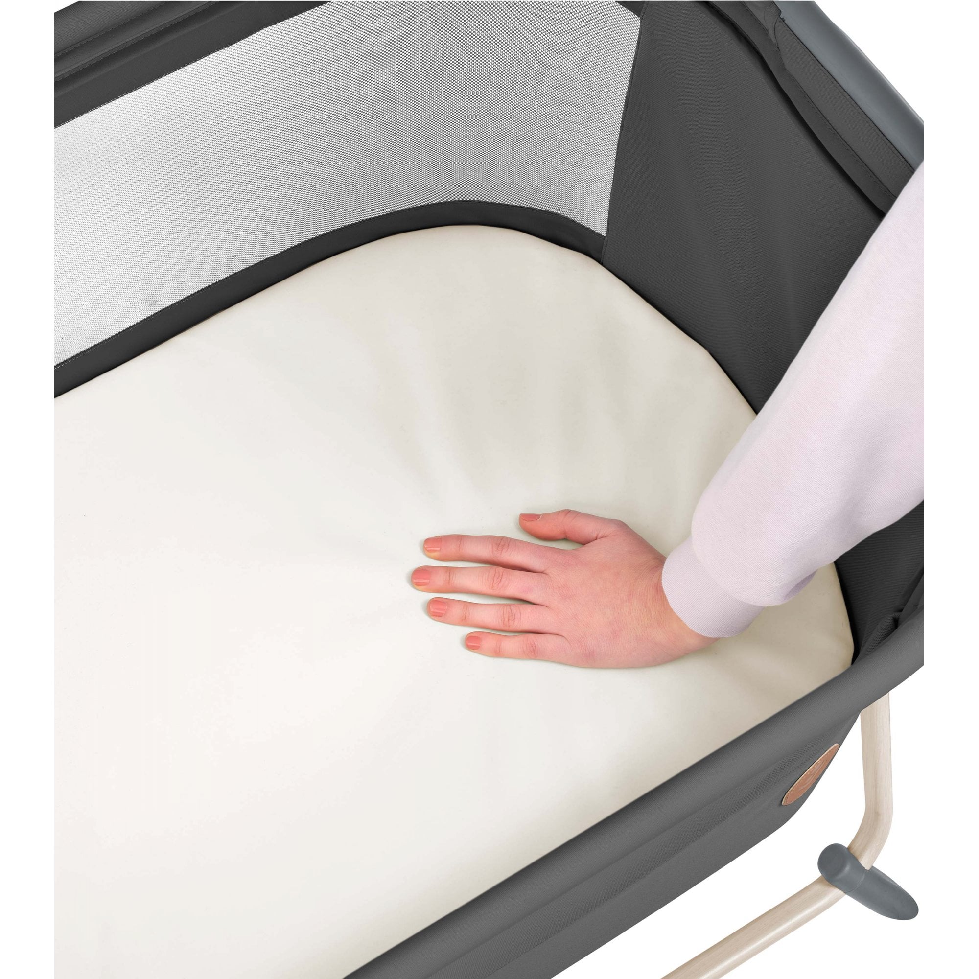 Maxi Cosi Tori Co-Sleeper Crib Beyond Graphite