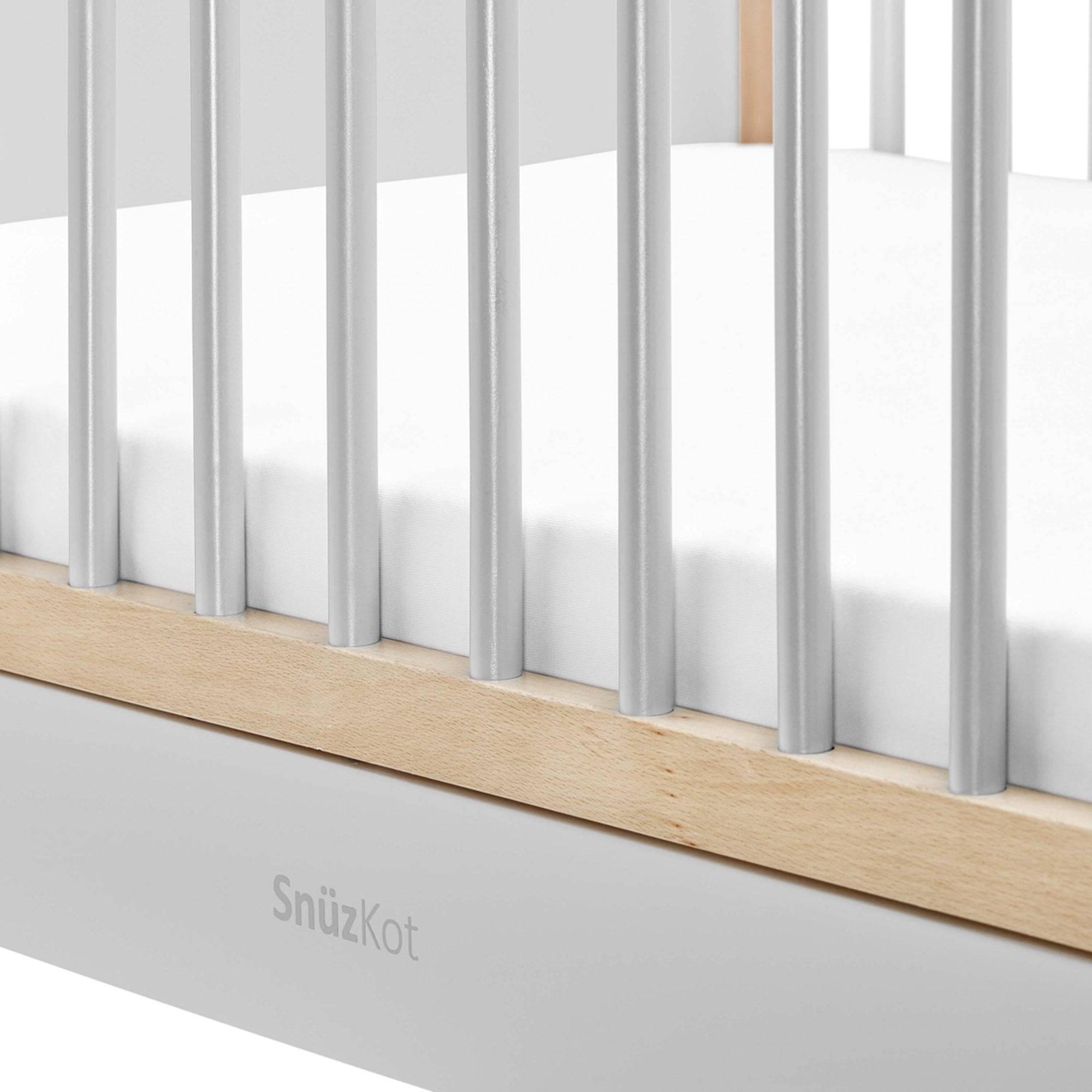 Snuz Snuzkot Skandi Cot Bed Haze Grey / Grey