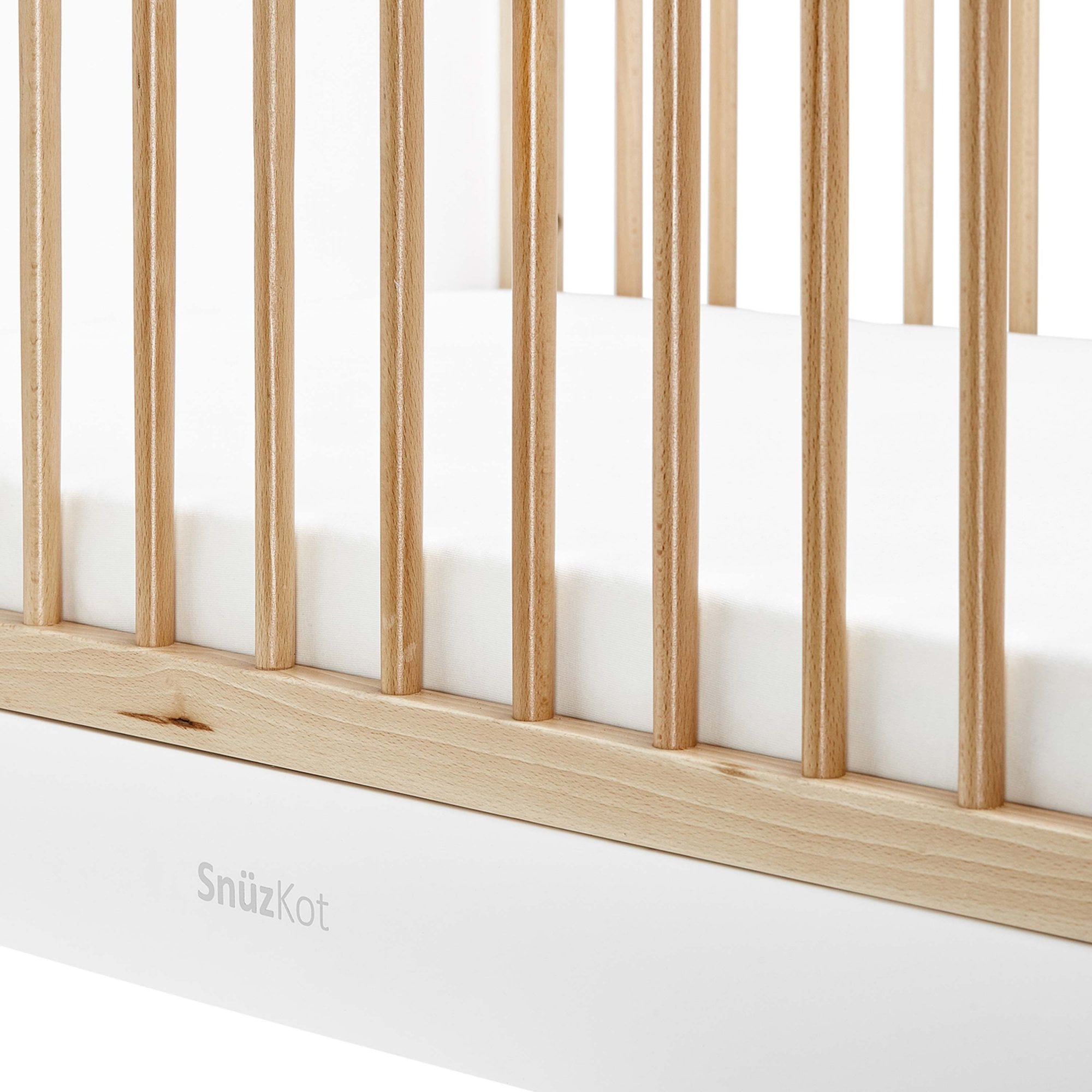 Snuz Snuzkot Skandi Cot Bed Natural