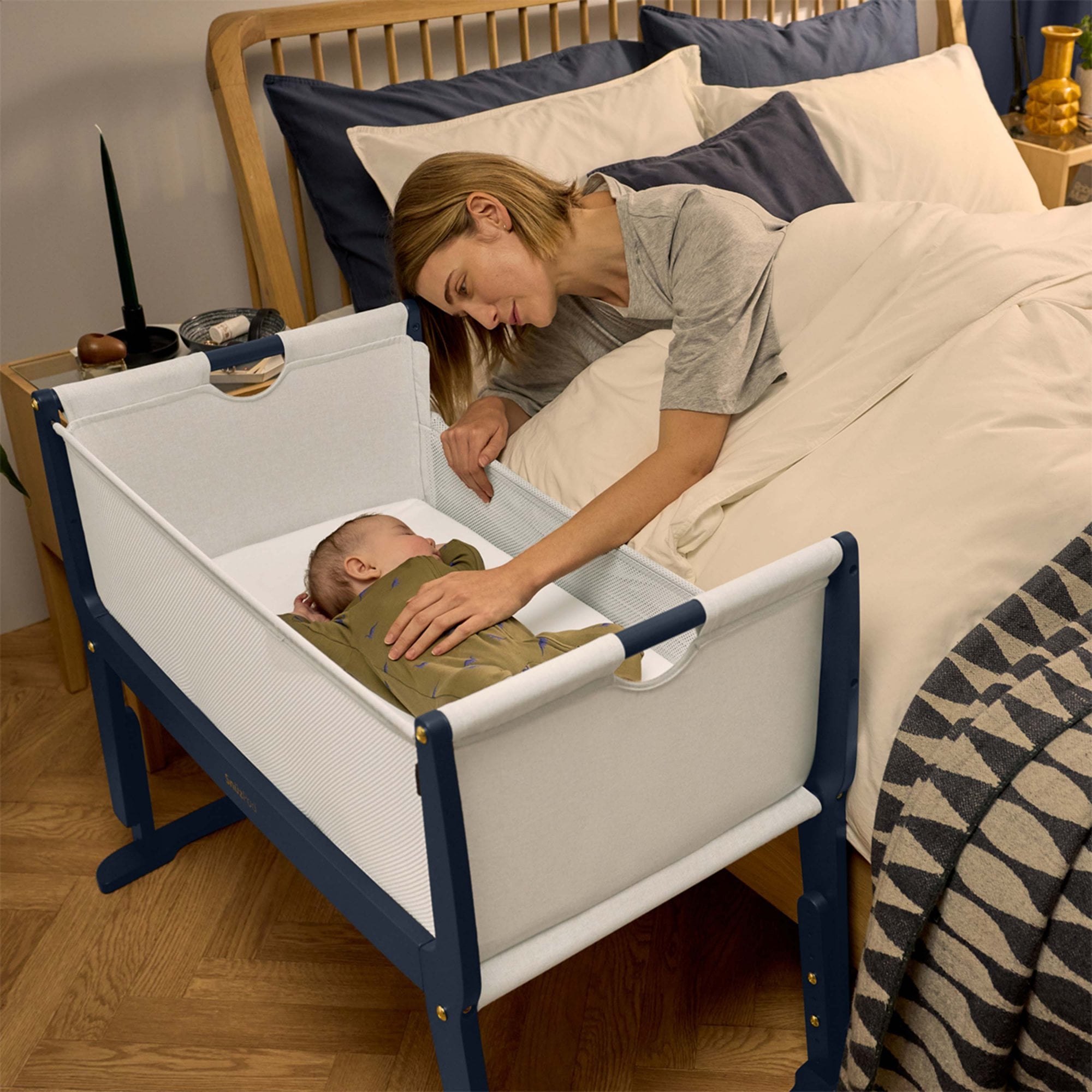 SNUZ SnuzPod Studio Bedside Crib London Navy
