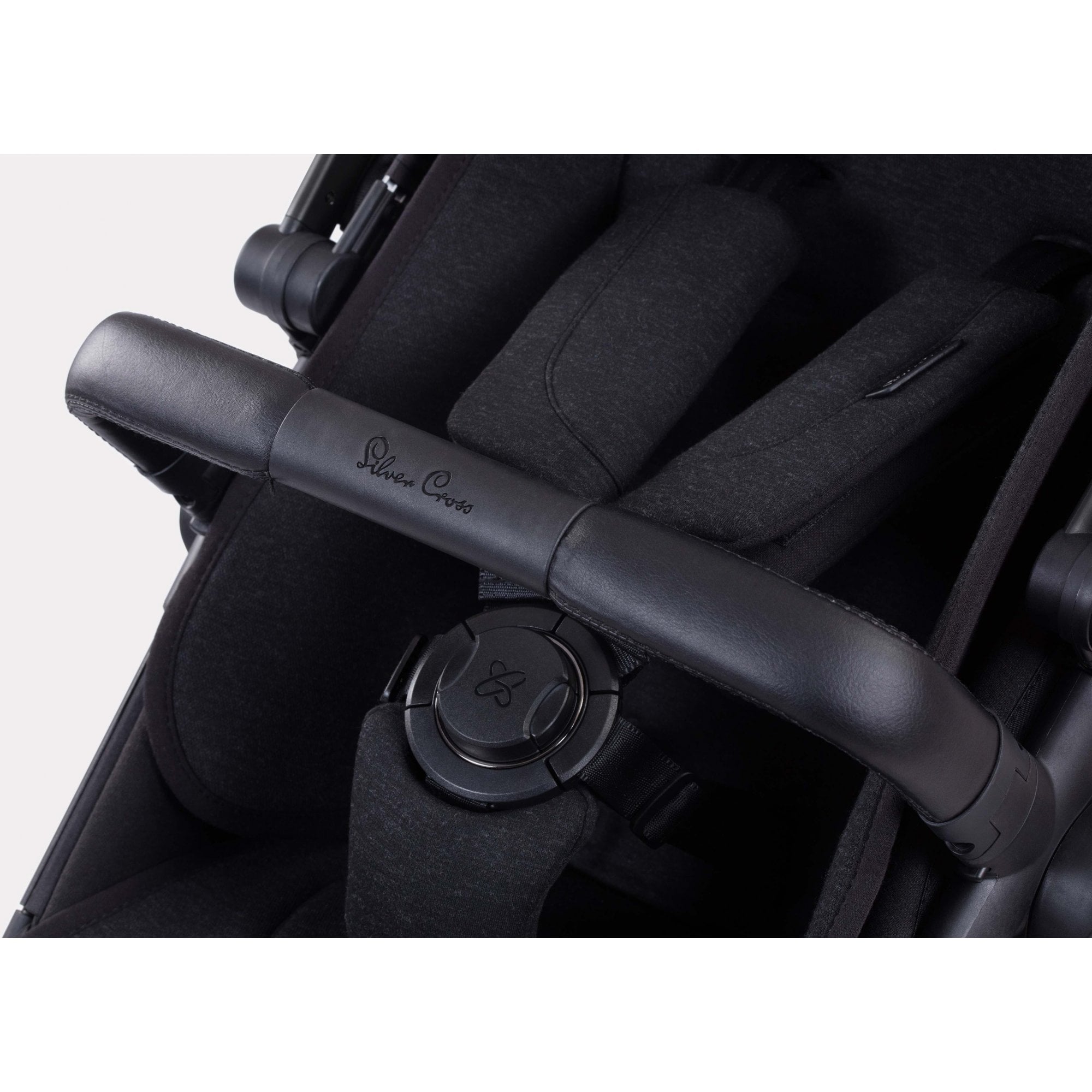 Silver Cross Wave 3 Pram + Ultimate Pack Onyx