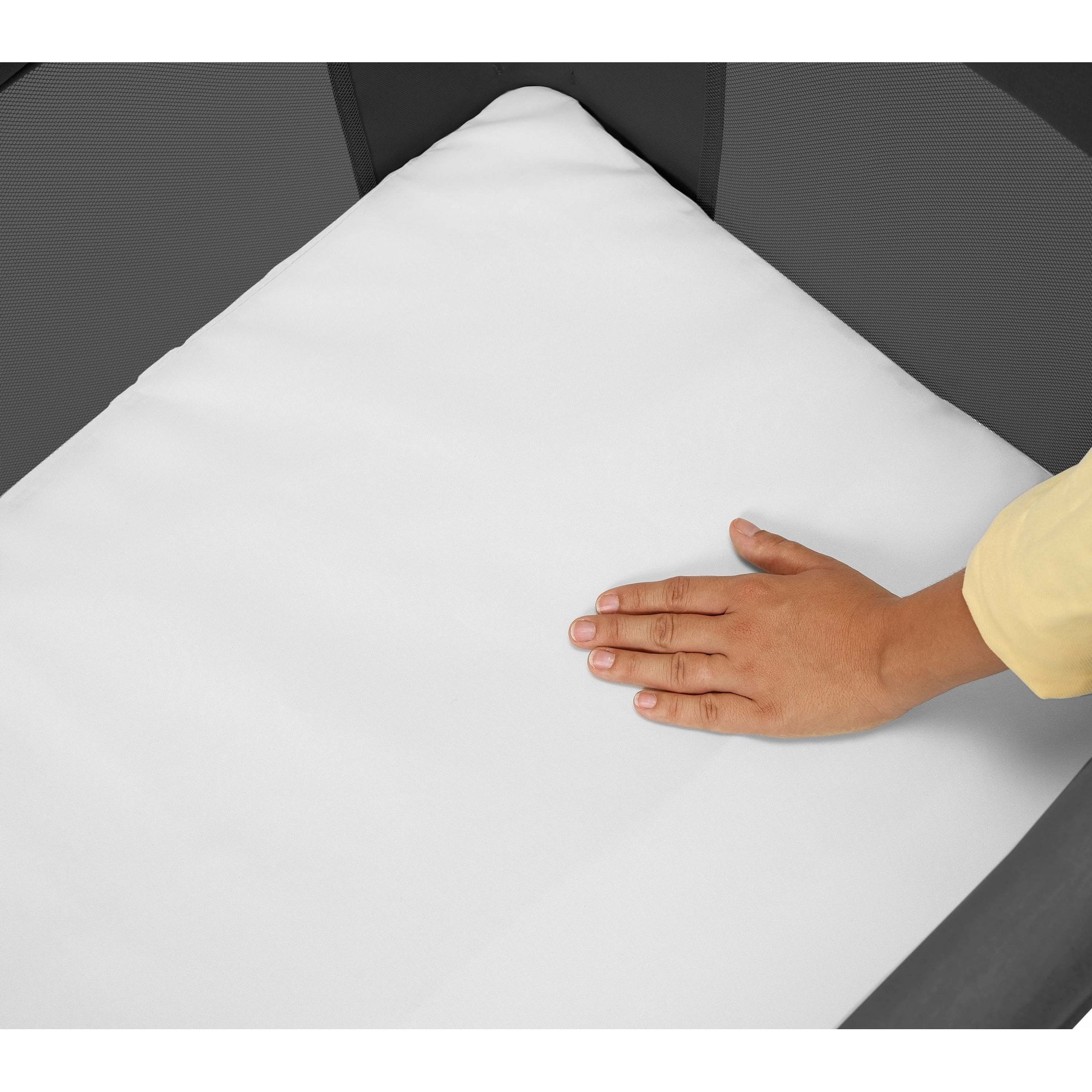 Maxi Cosi Iris Compact Travel Cot Beyond Graphite