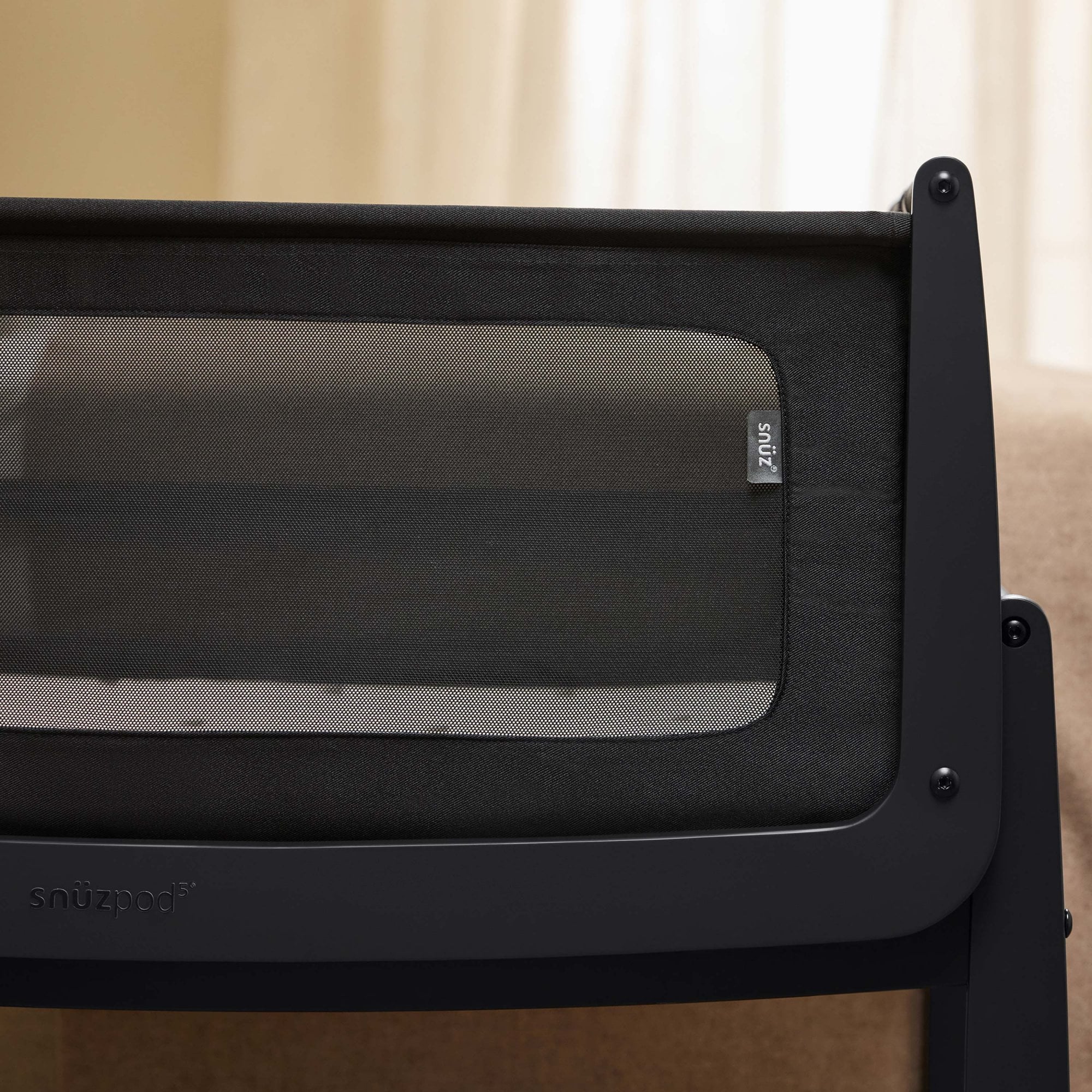 Snuz Snuzpod 5 Bedside Crib Graphite