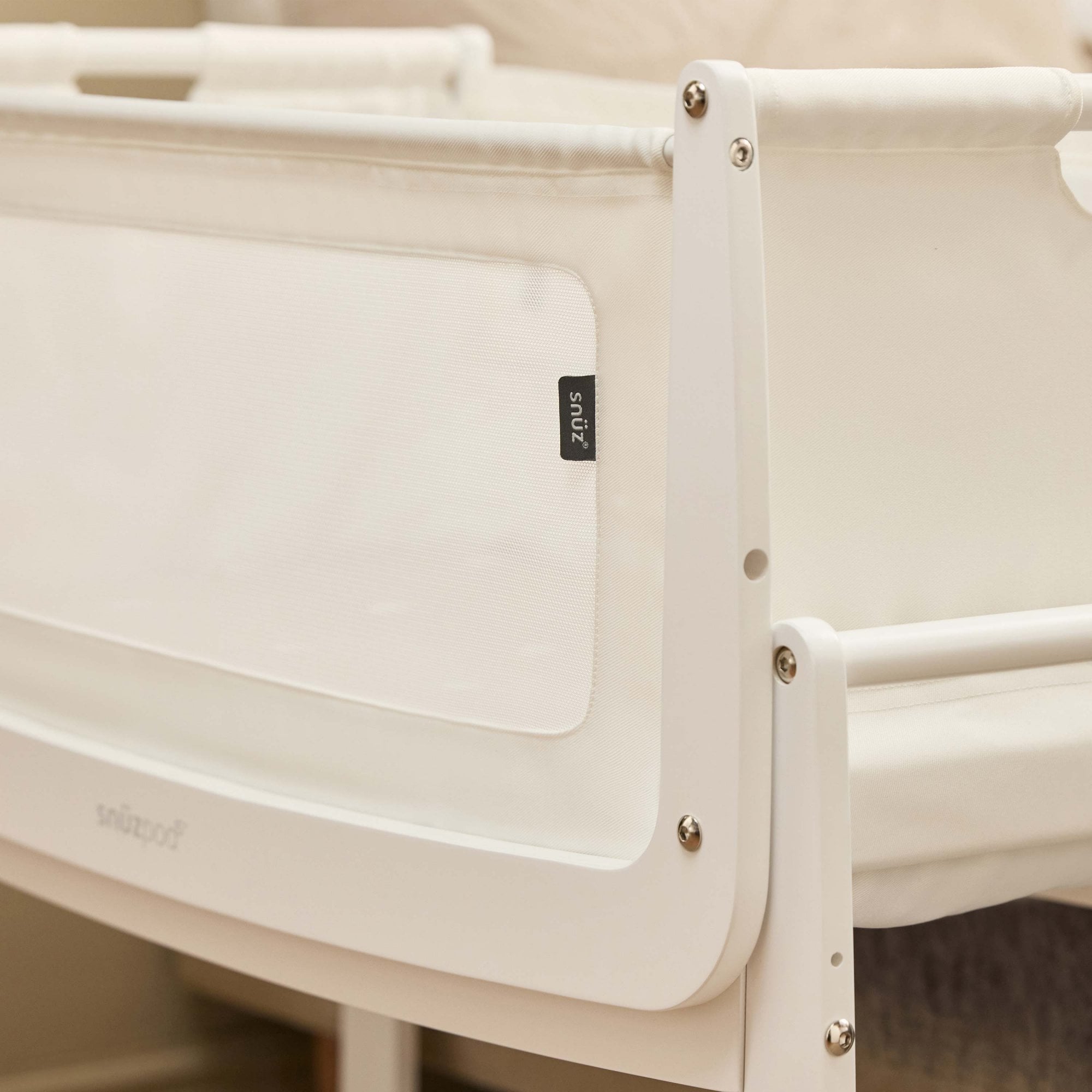 Snuz Snuzpod 5 Bedside Crib White