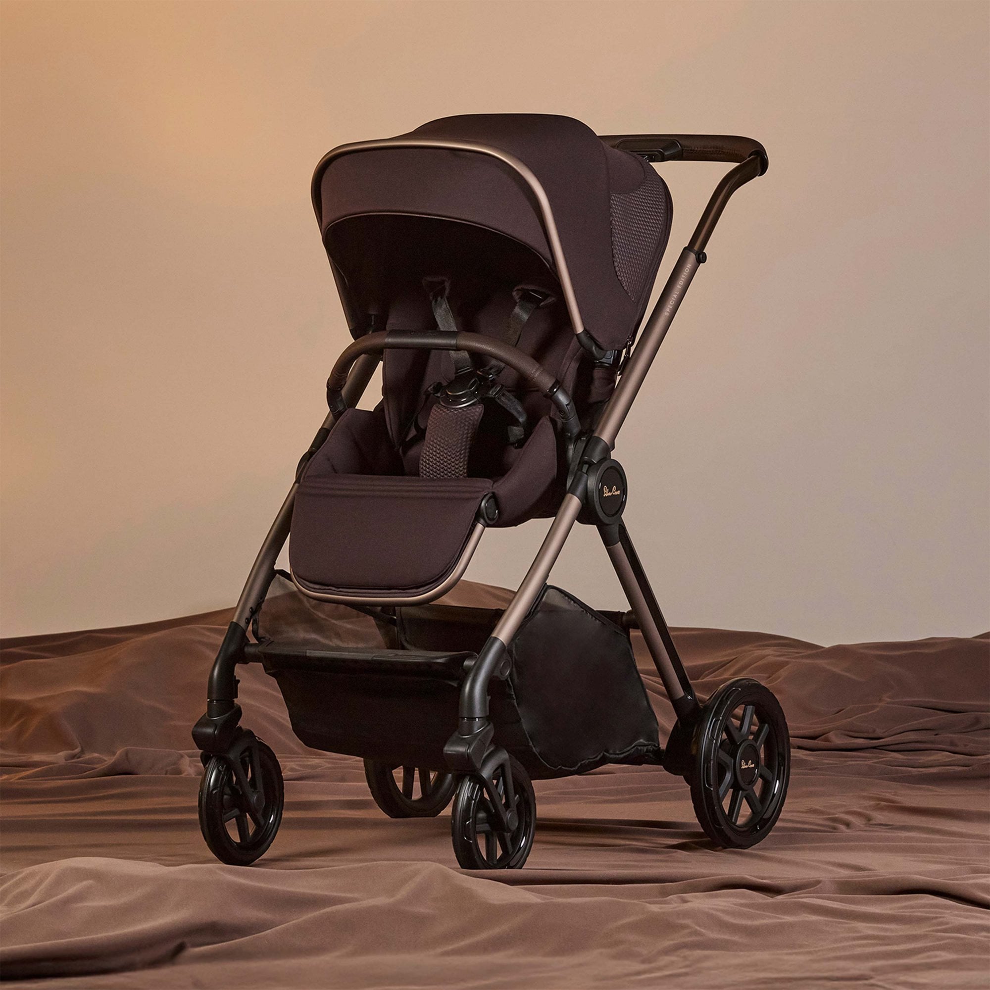 Silver Cross Reef 2 SE Ultimate 360 Car Seat Family Bundle Ganache