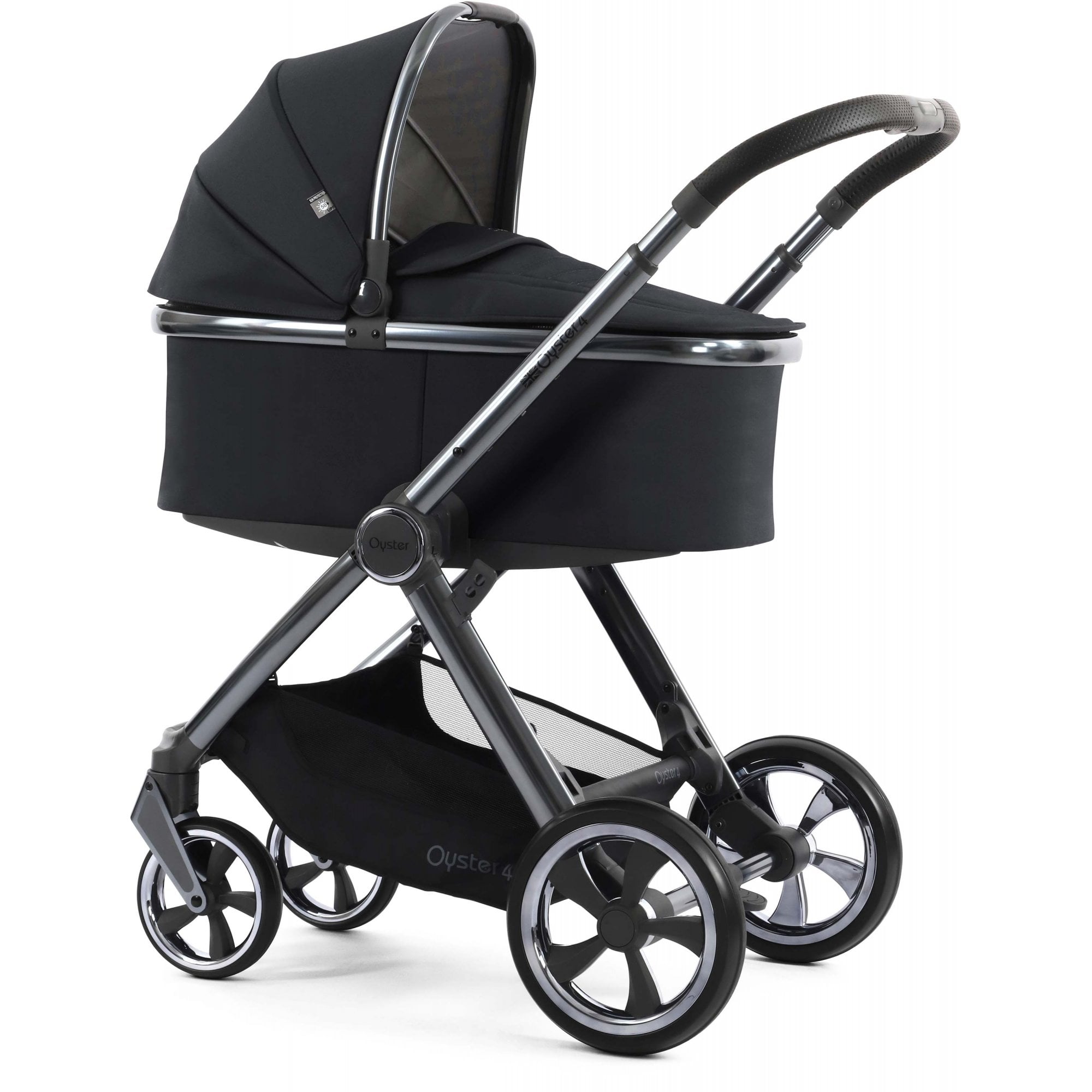 Oyster 4 Ultimate Bundle Carbonite + Cabriofix Car Seat