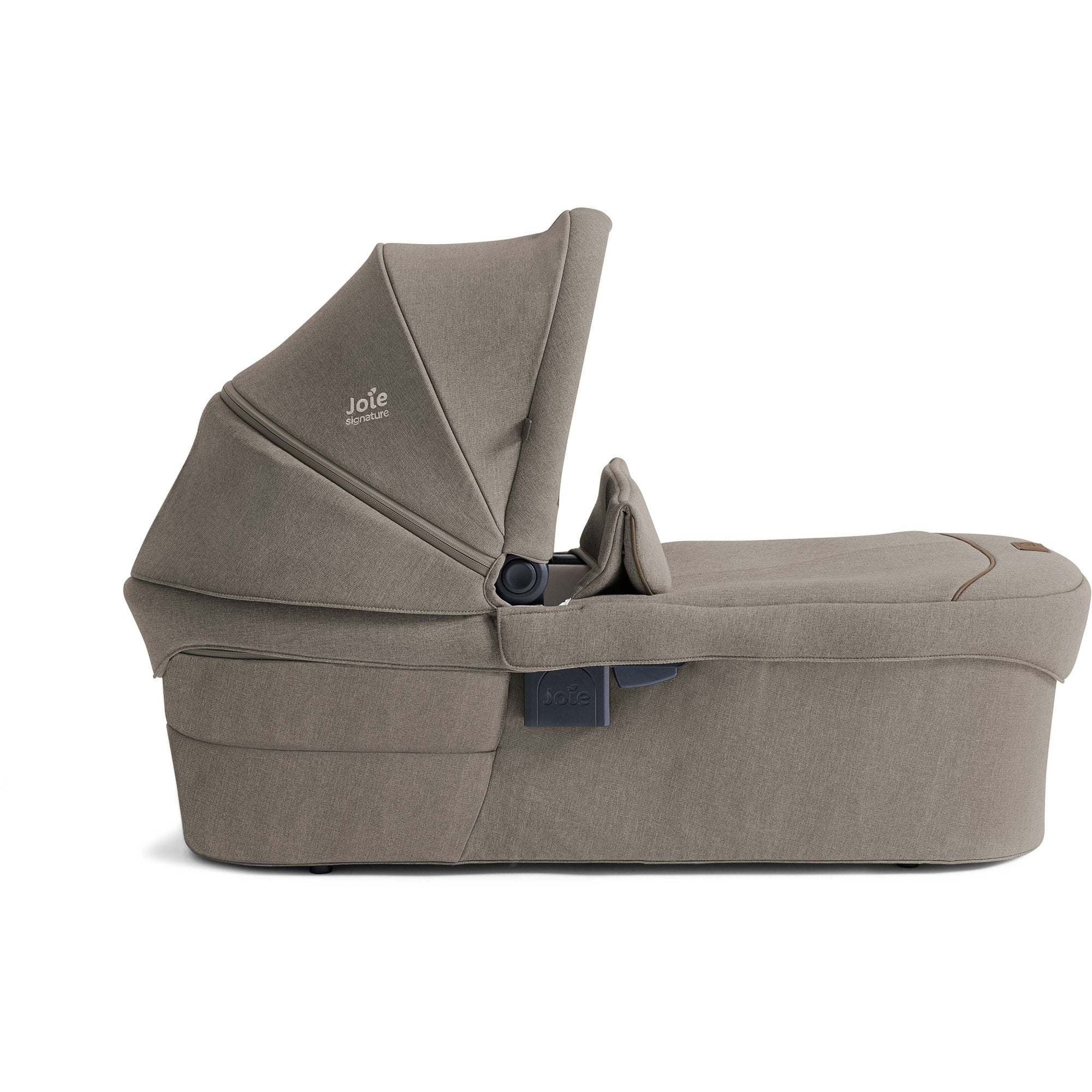 Joie Signature ramble™ xl Carrycot Maple