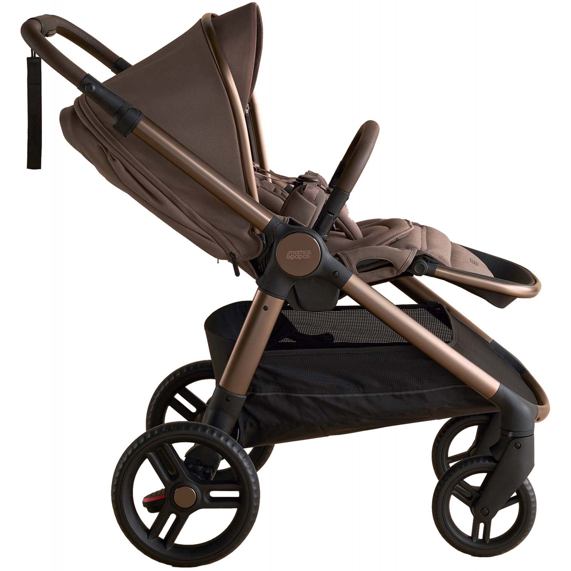 Mamas & Papas Ocarro 2 Complete Bundle Crema + Cloud T & Base