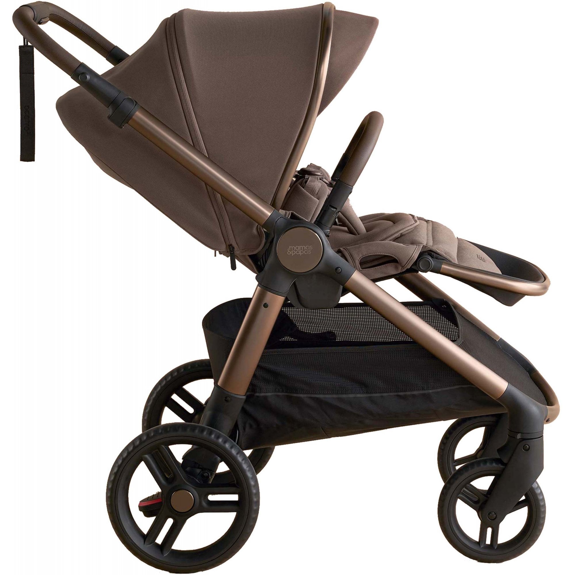 Mamas & Papas Ocarro 2 Complete Bundle Crema + Cloud T & Base