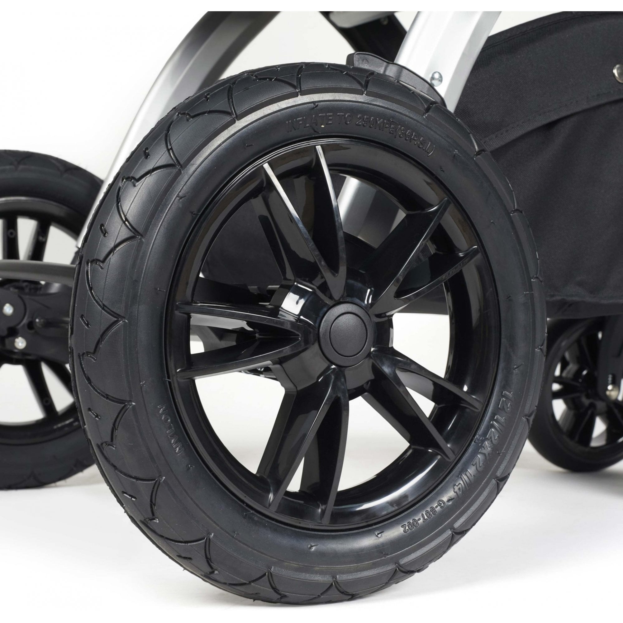 Ickle Bubba Stomp Luxe 12 Piece Travel System + Nimbus Car Seat & ISOFIX Base Pearl Grey