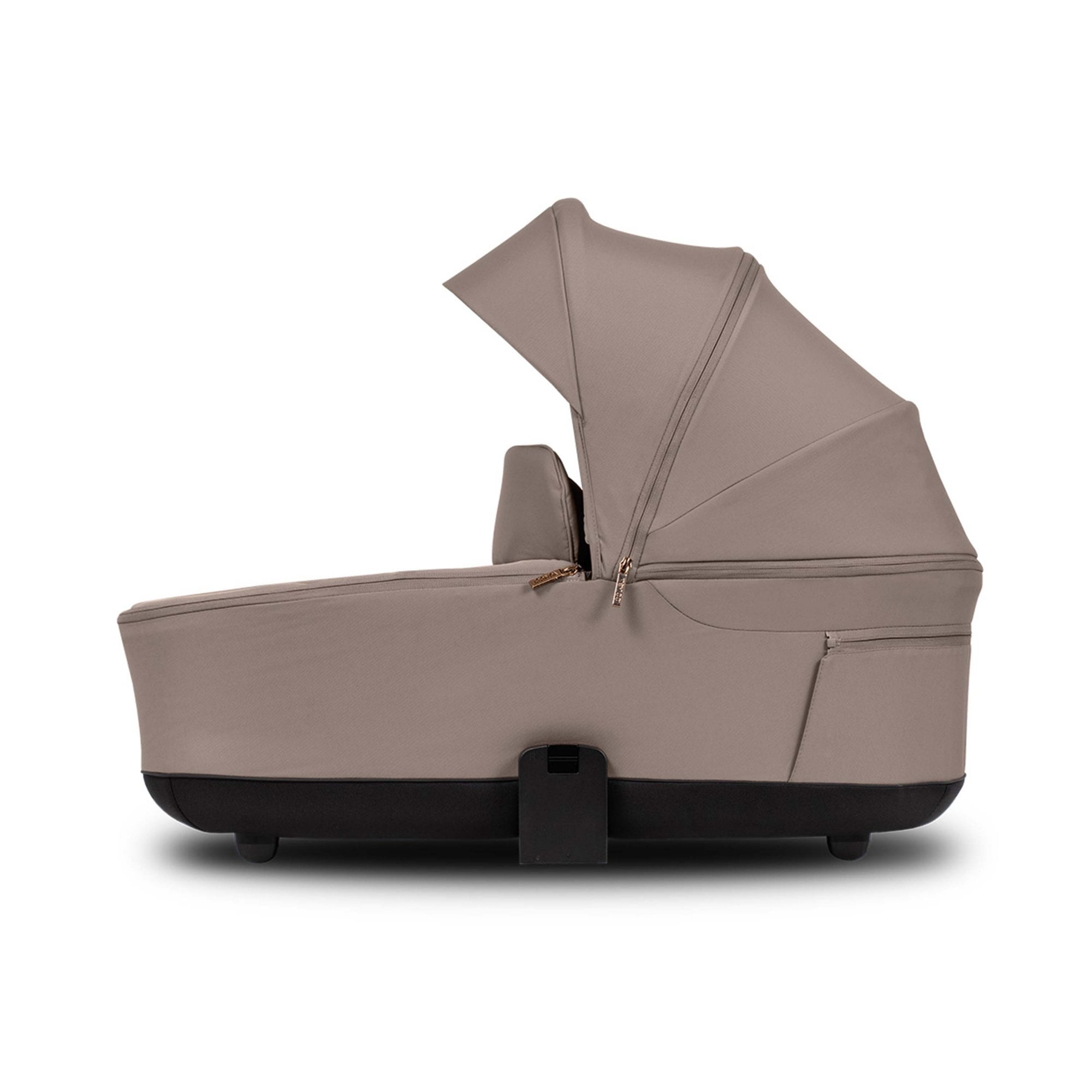 Venicci Claro 3in1 Pram & Base Almond + Taigo Beige & Base