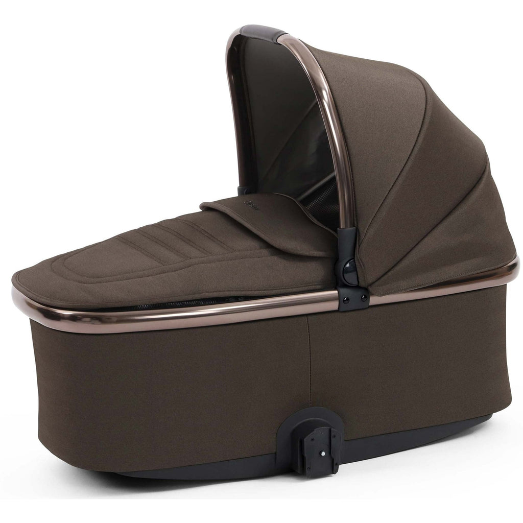 Oyster 4 carrycot in Chocolate Velvet on a white background