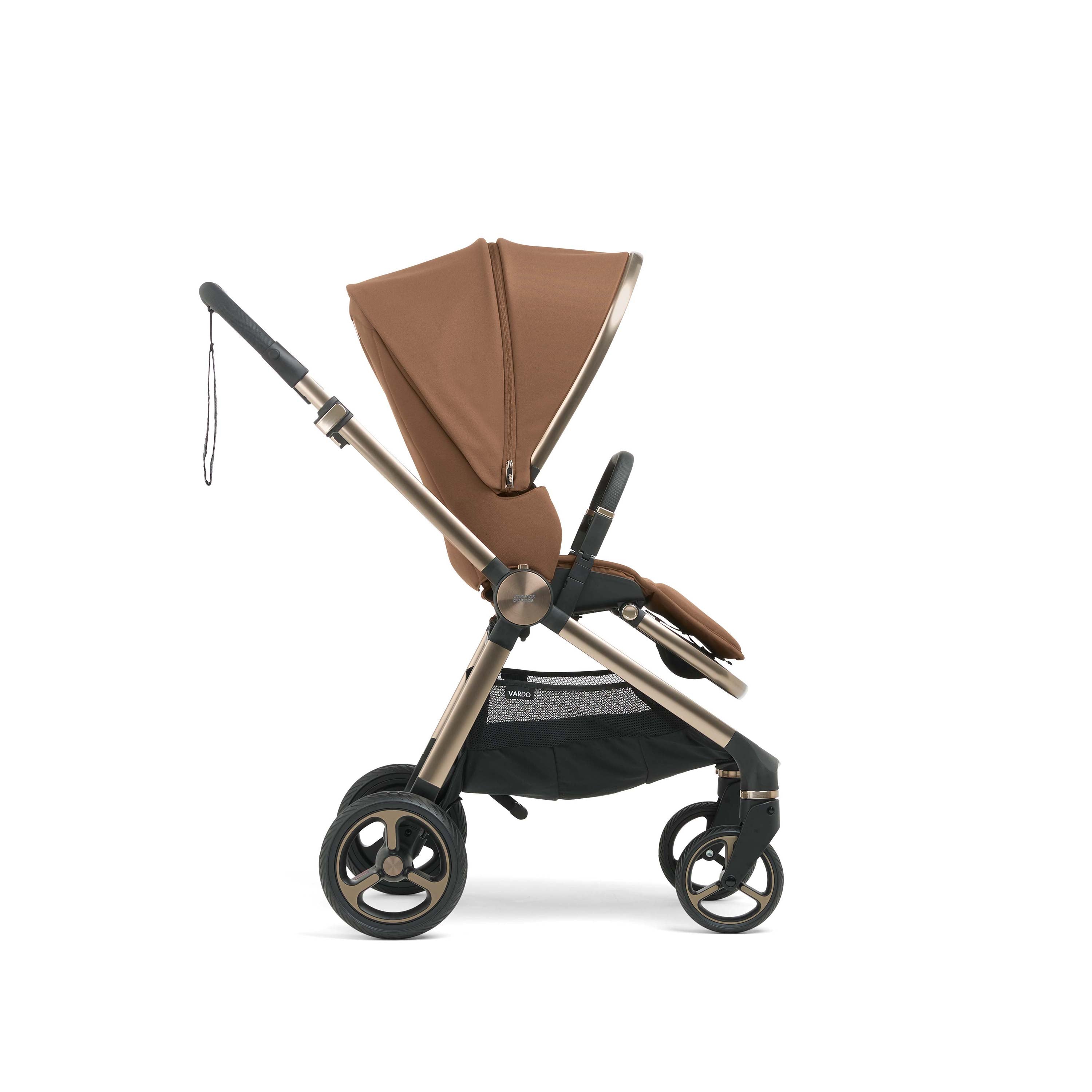 Mamas & Papas Vardo Essential Kit Nutmeg + Cabriofix & Base