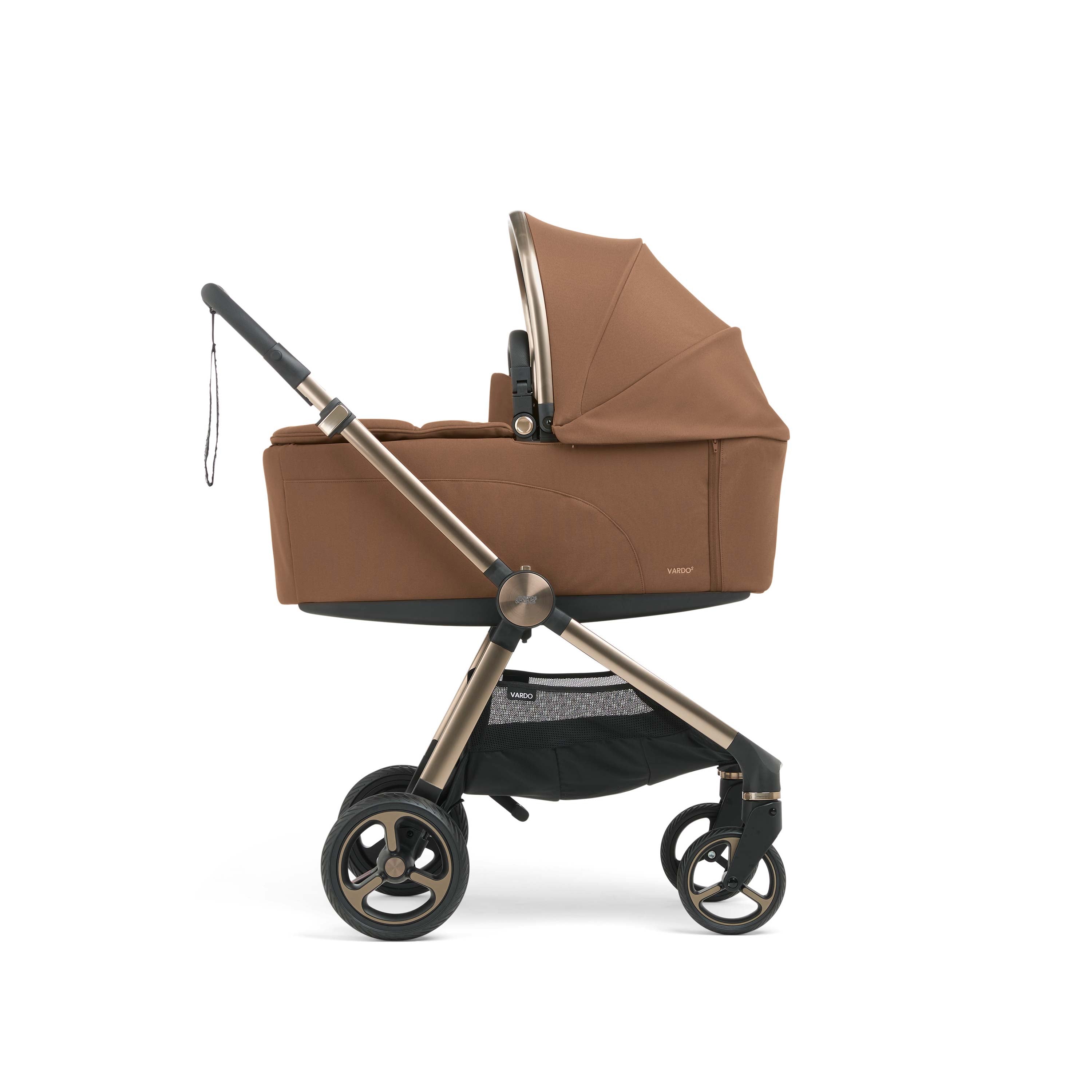 Mamas & Papas Vardo Essential Kit Nutmeg + Cabriofix & Base