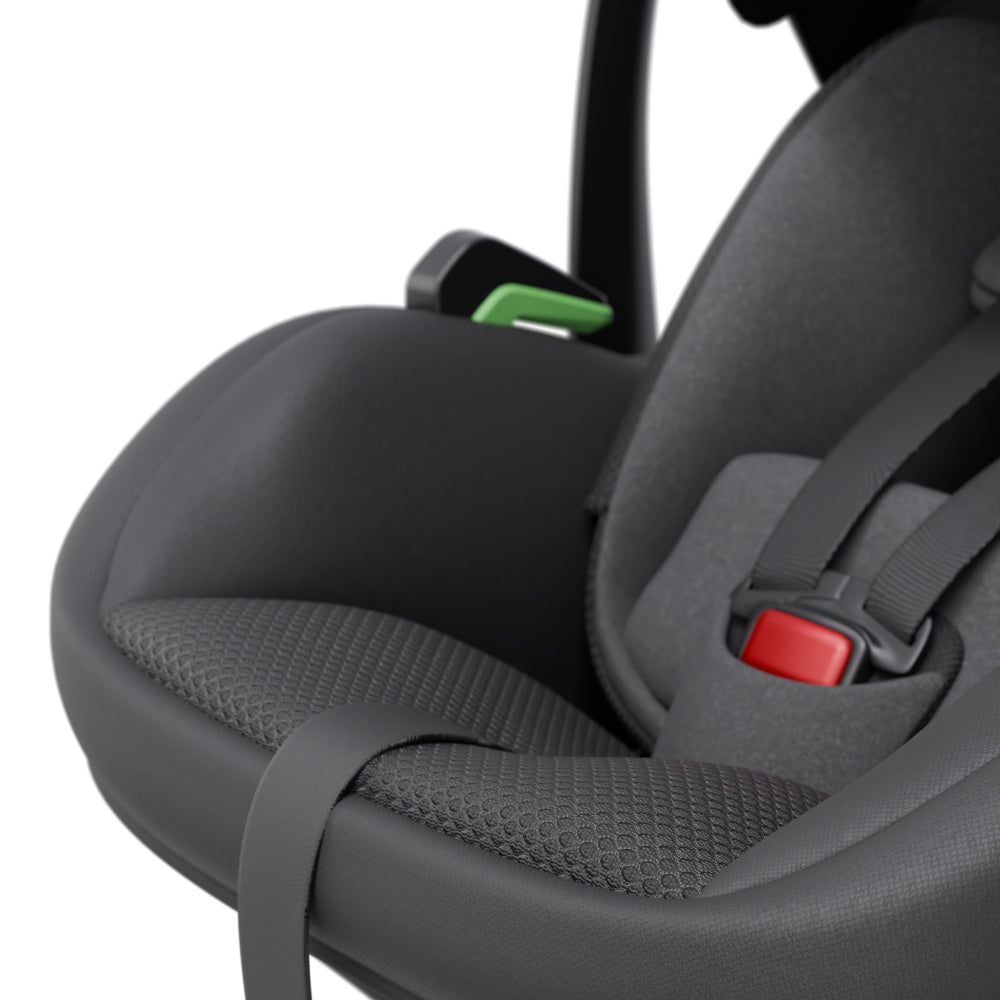 Avionaut Pixel 3 i-Size Infant Car Seat - Black